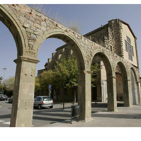 Hostal La Masia Манреса Экстерьер фото